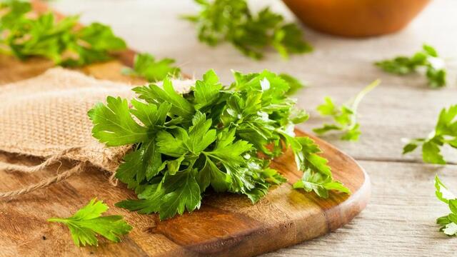 Anne Sütü Azaltıcı Besinler